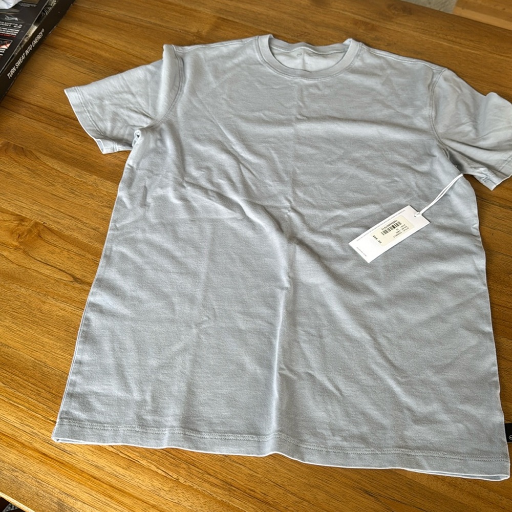 AG NWT T Shirt